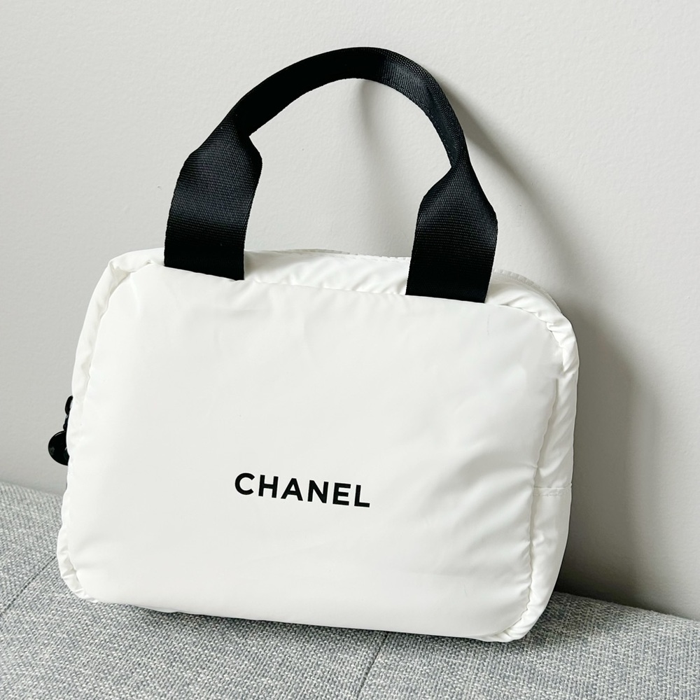 CHANEL White and Black Bag
